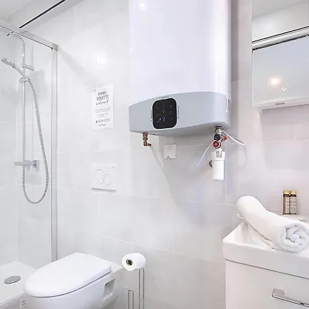 Vie D'artiste Argenteuil, Seul A Son Etage Apartment *